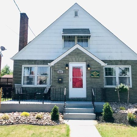 The Little Italy Of Niagara Falls Bed & Breakfast Eksteriør billede