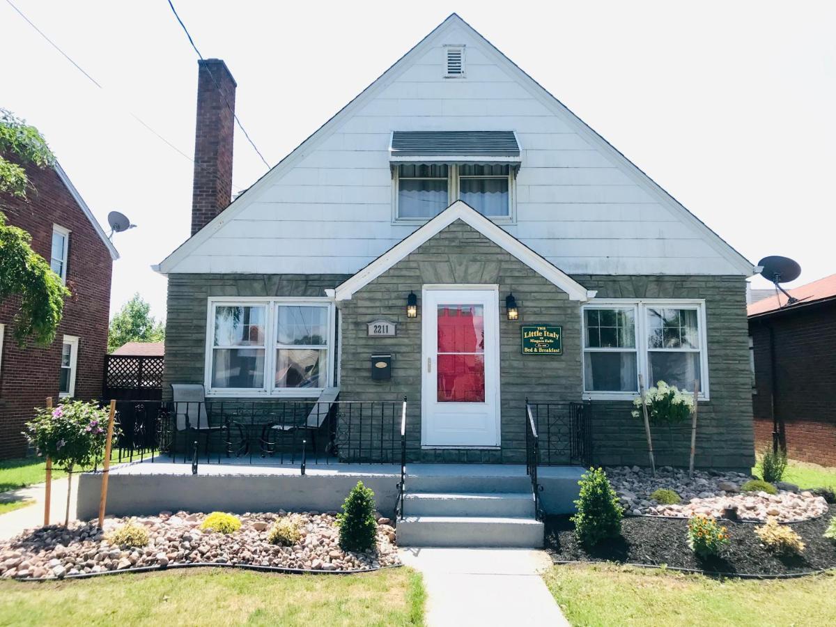 The Little Italy Of Niagara Falls Bed & Breakfast Eksteriør billede