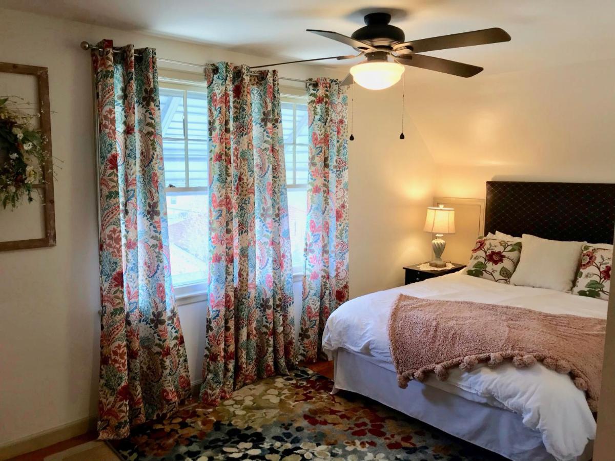 The Little Italy Of Niagara Falls Bed & Breakfast Eksteriør billede